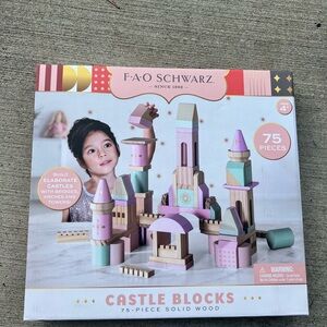 FAO SCHWARZ Castle blocks 75 pieces